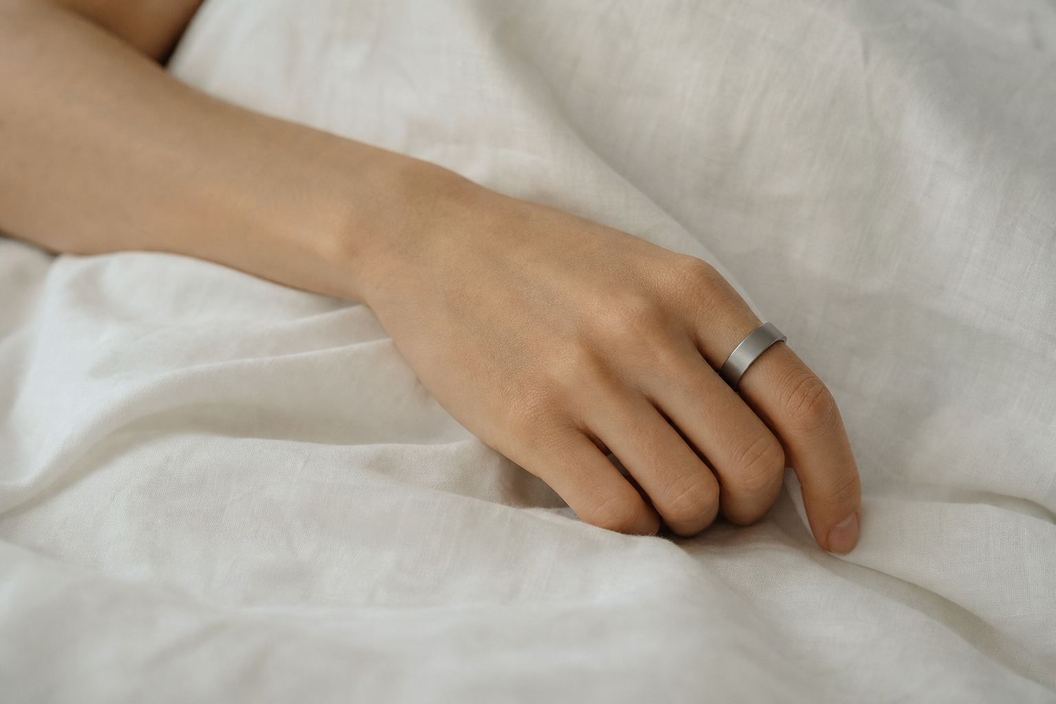 睡眠中にHRVを計測するスマートリング